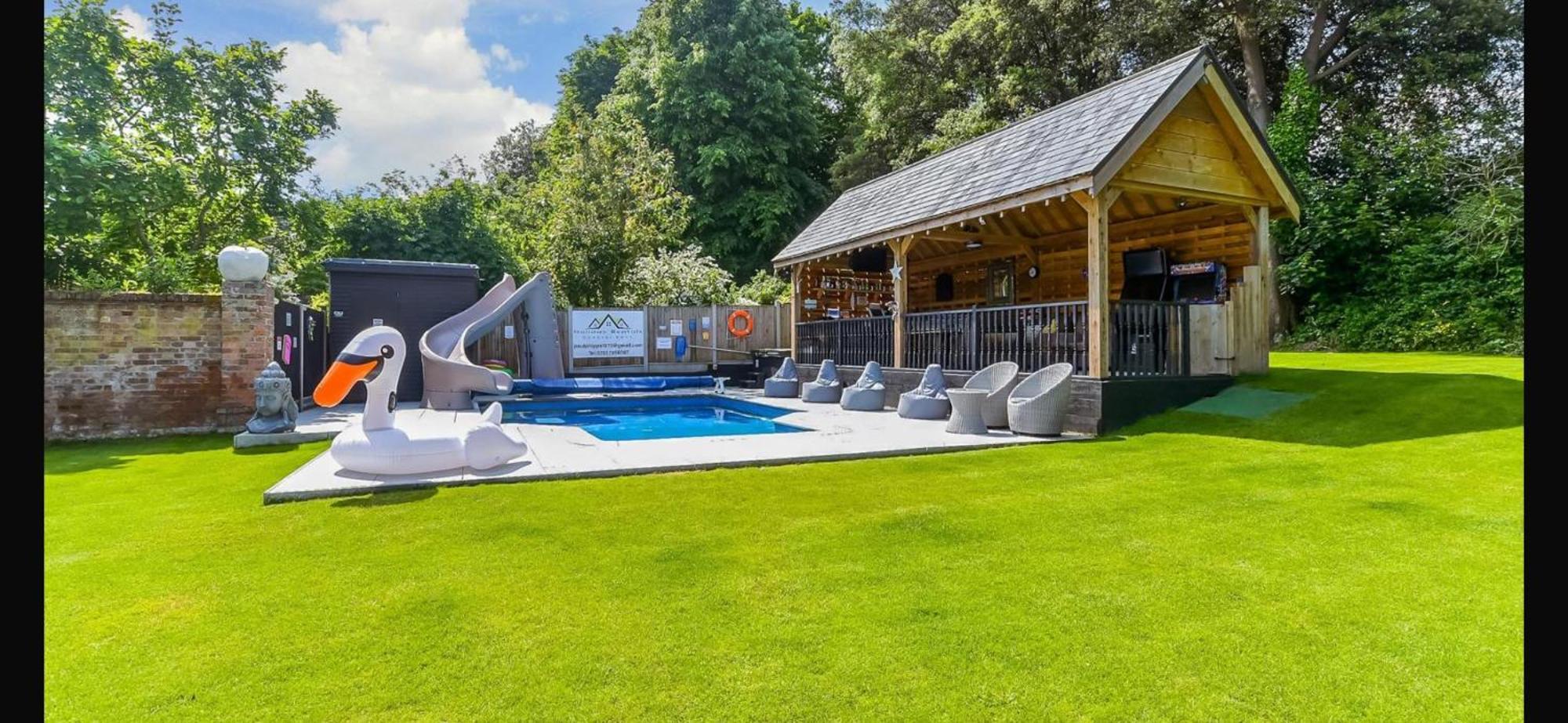 Вилла Luxurious Oasis Relax 32C Pool, Jacuzzi Games Bar Дил Экстерьер фото
